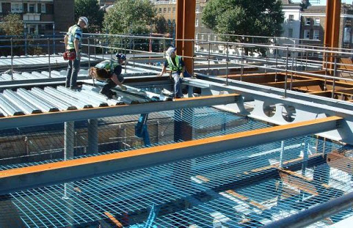 Thi công sàn Deck giảm chi phí nguyên vật liệu cho nhà đầu tư.